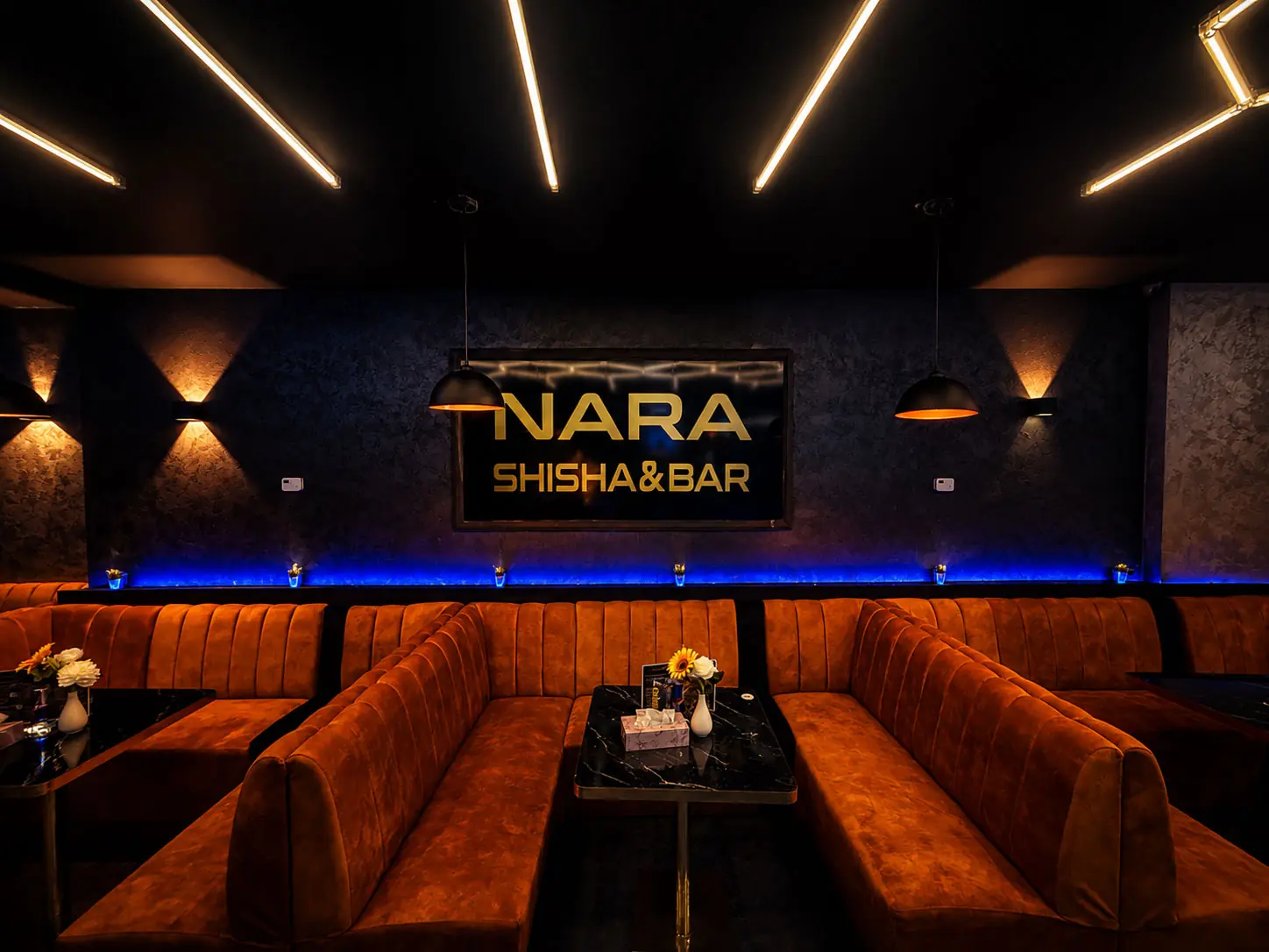 SIGNATURE LOUNGE